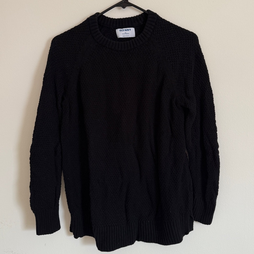 Black old navy sweater